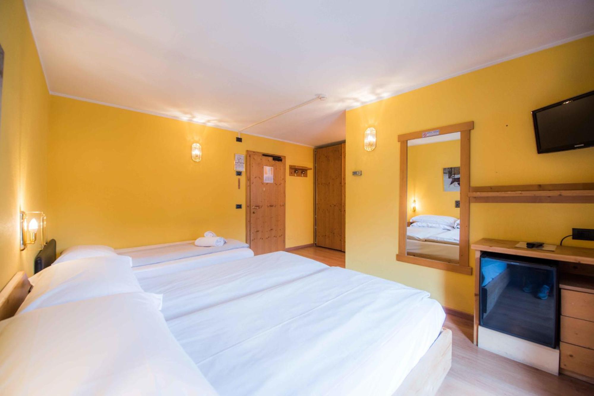 Hotel Angelica リヴィーニョ エクステリア 写真