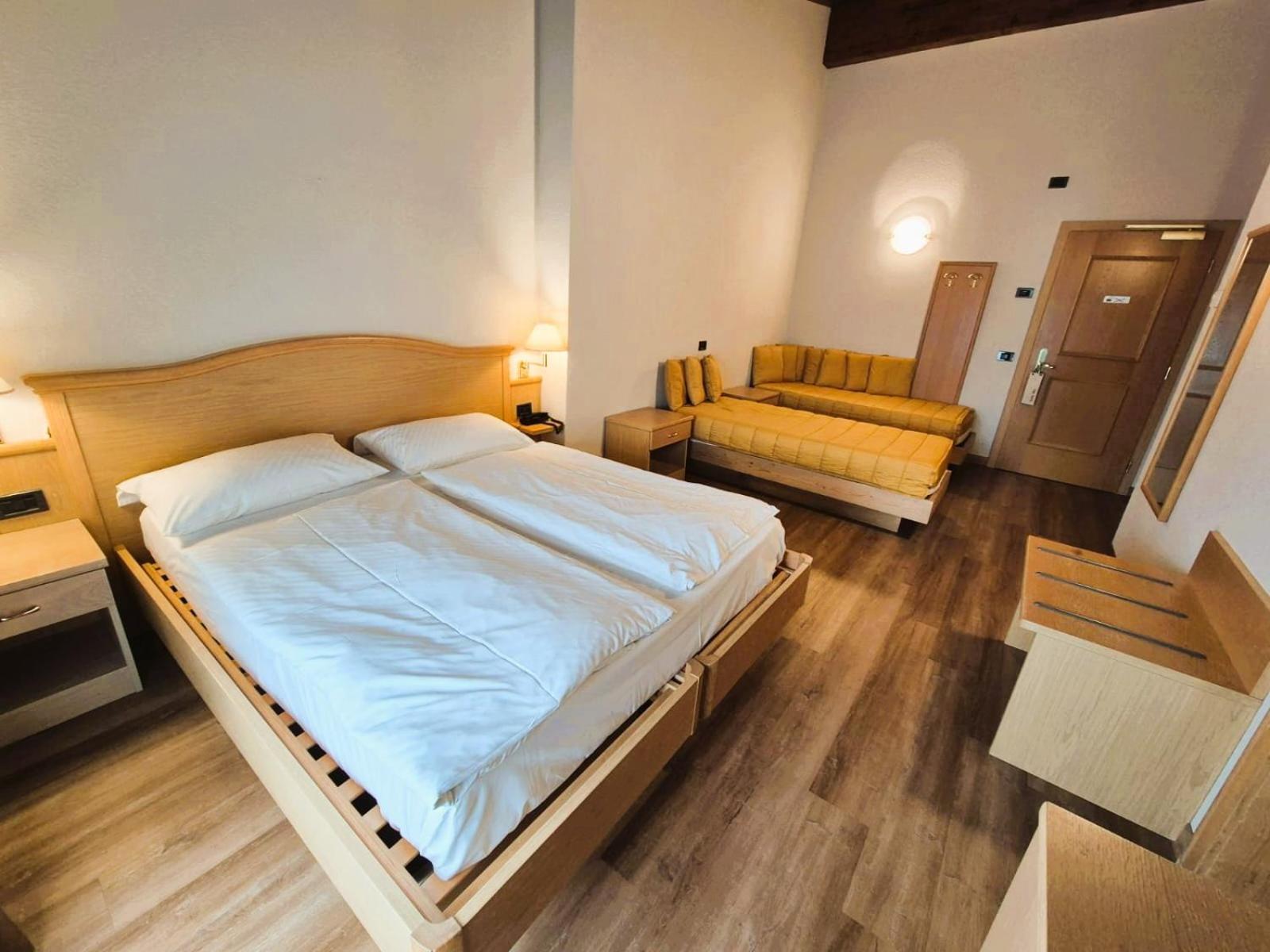 Hotel Angelica リヴィーニョ エクステリア 写真
