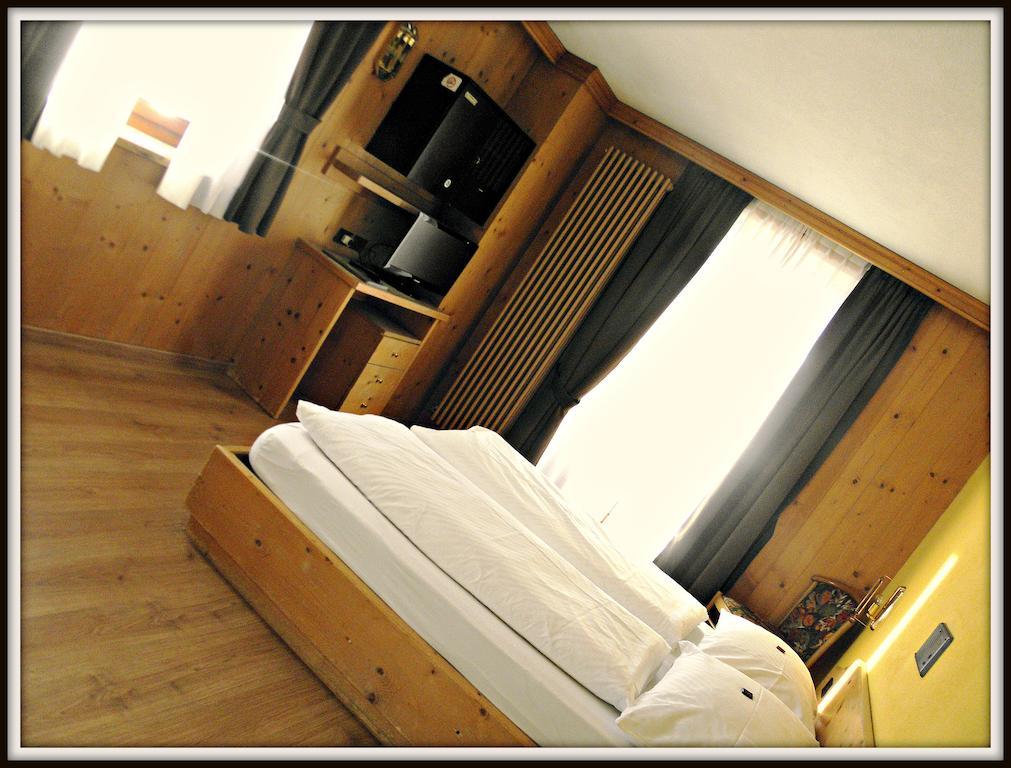 Hotel Angelica リヴィーニョ エクステリア 写真