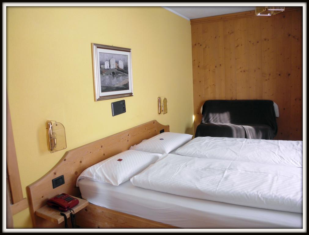 Hotel Angelica リヴィーニョ エクステリア 写真