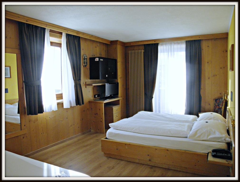 Hotel Angelica リヴィーニョ エクステリア 写真