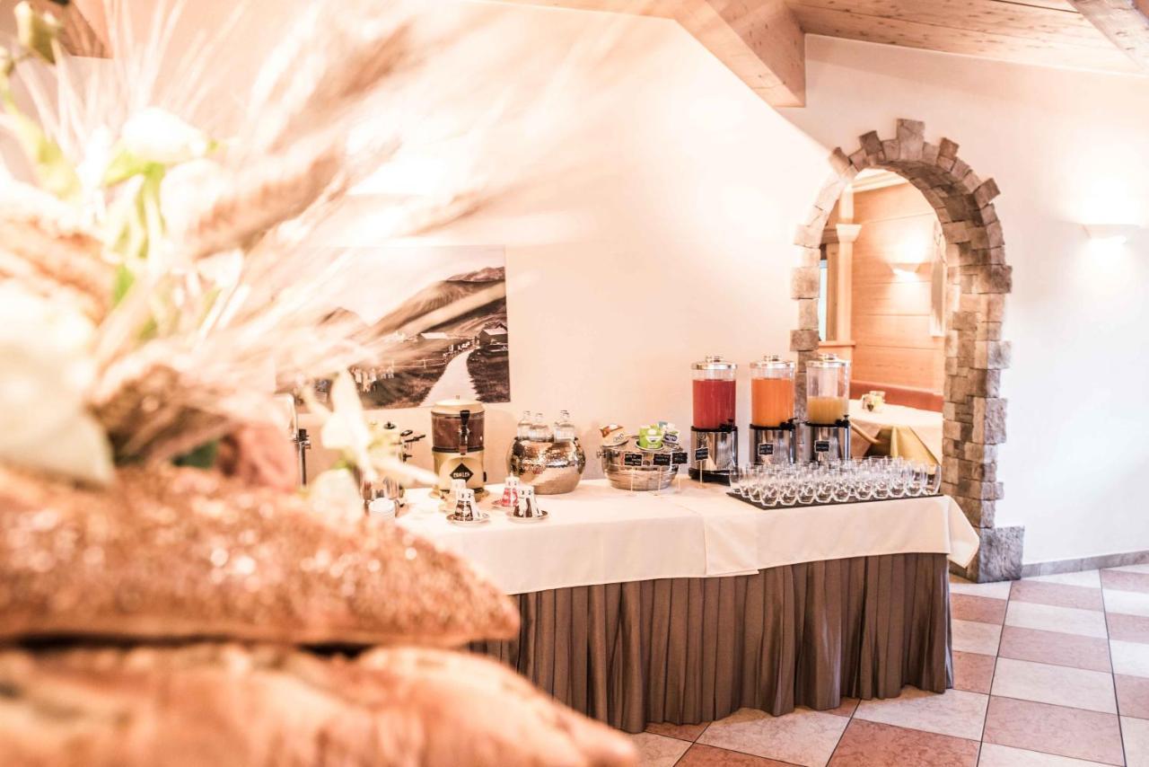 Hotel Angelica リヴィーニョ エクステリア 写真
